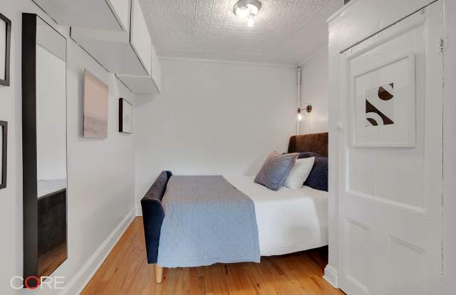 285 Bedford Avenue Gallery 4