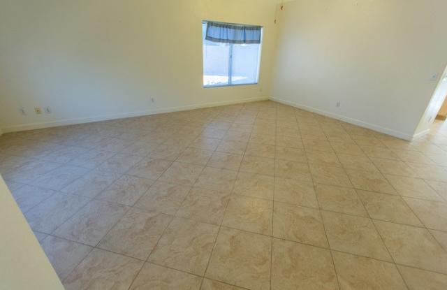 1255 East San Angelo Avenue Gallery 4