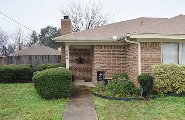 804 Wildwood Lane Gallery 2