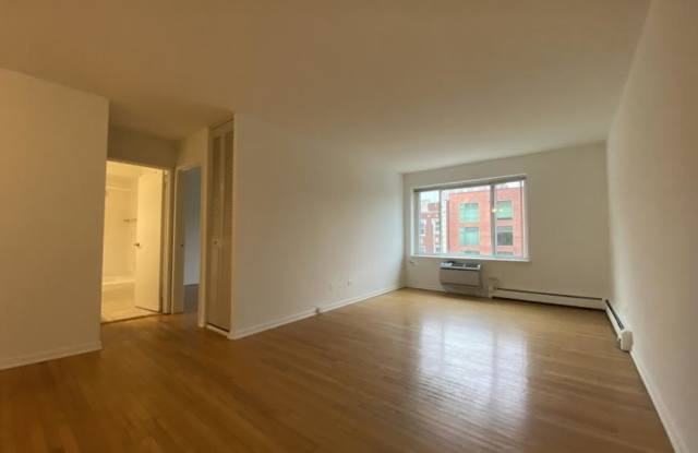 516 W Melrose St photos photos