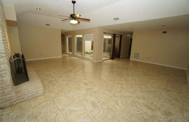 7830 Rollingbrook Drive Gallery 2