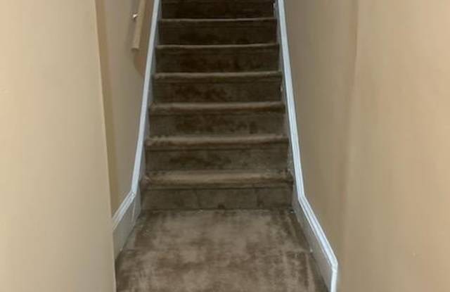 1102 WHITE HORSE PIKE - 1102 White Horse Pike, Oaklyn, NJ 08107