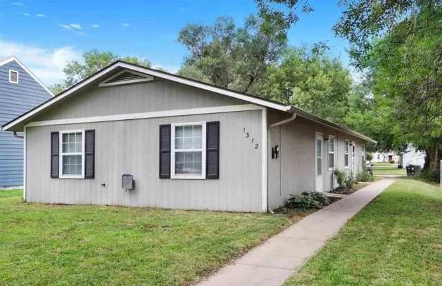 Close to City Park - 1312 Colorado Street, Manhattan, KS 66502