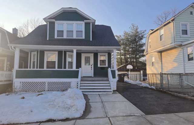 Spacious, meticulously renovated single family: 2-bedroom, 2 full bathroom  finished basement and additional rooms! Pet friendly photos photos