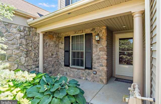 2080 DEER RUN Drive Gallery 3