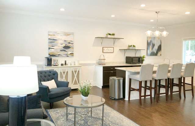 Willow Run Apartments photos photos