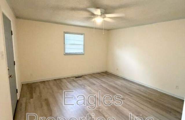 2803 Warrick Circle Gallery 4
