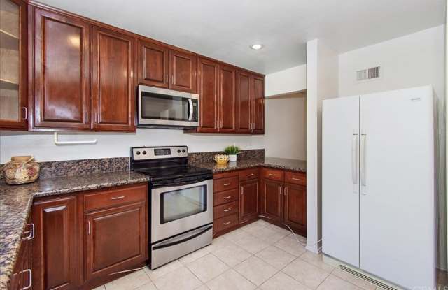 28129 Ridgethorne Court Gallery 2