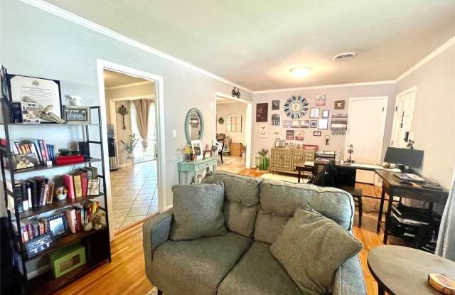 133 Lawrence Street Gallery 3
