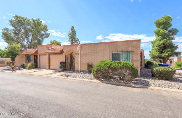 2056 S Quail Hollow Drive Gallery 2
