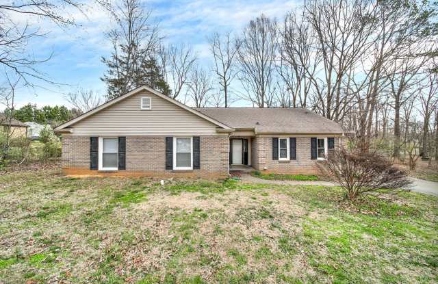 CUL DE SAC COMFORT! - 6812 Jameston Court, Stallings, NC 28104