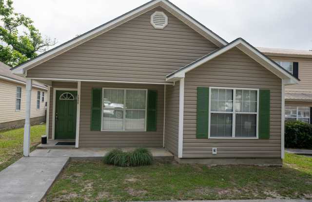 1538 Woodard Street (HVP) photos photos