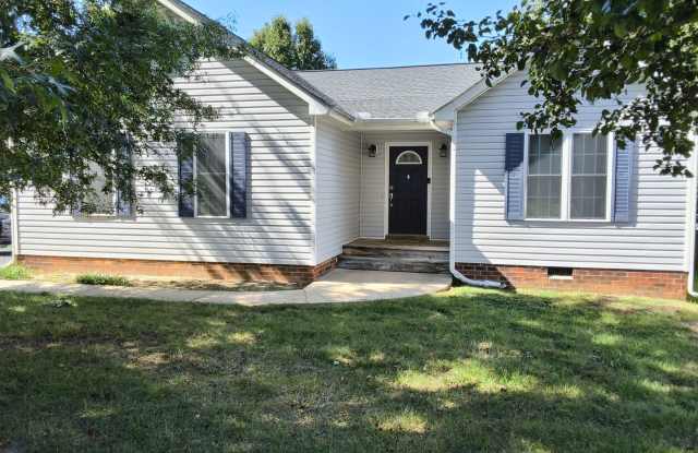 Great corner lot ranch in Ashbrook Subdivision Gallery 1