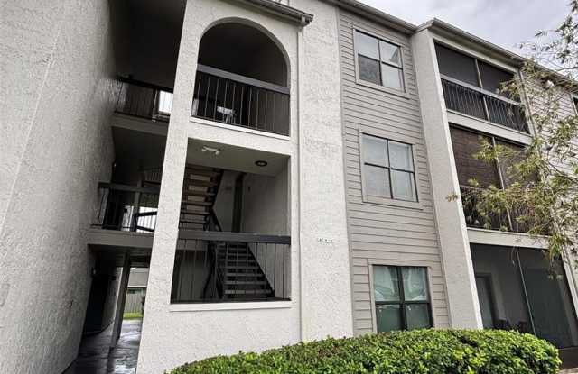 2030 CASCADES Boulevard Gallery 1