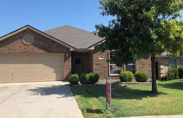 9212 Nathan Drive - 9212 Nathan Drive, White Settlement, TX 76108