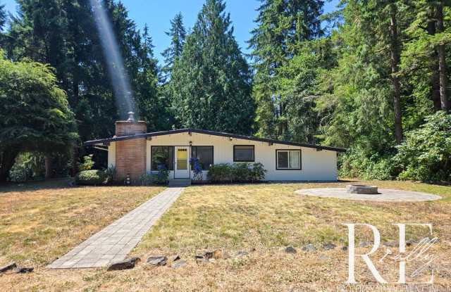 Spacious Port Orchard Home with Acreage, Huge Garage  Shop Space photos photos