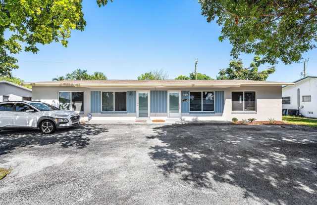 2730 N Dixie Highway photos photos