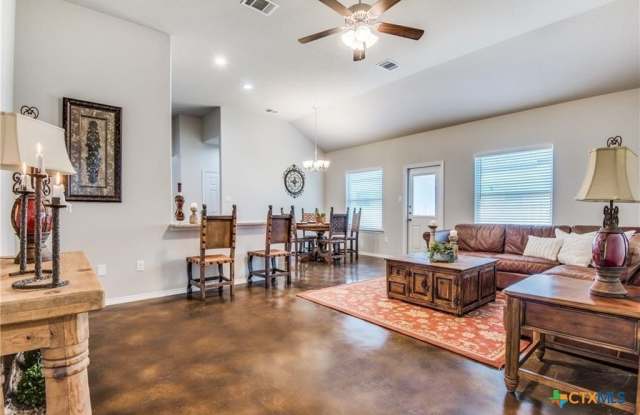 1112 Renee Way Gallery 2