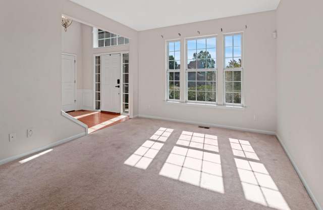 7859 Greene Farm Drive Gallery 4
