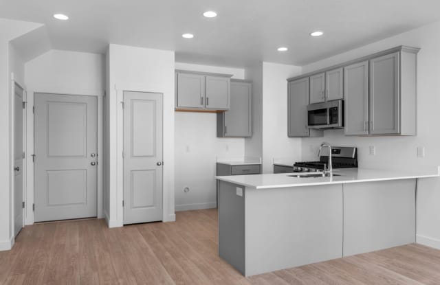 Brand New 3-bed, 3.5-bath Townhome-6 WEEKS FREE! photos photos