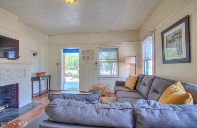 926 N 3rd Avenue photos photos