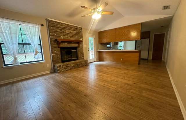 BUCK LAKE HOME AVAILABLE NOW!!! Gallery 4