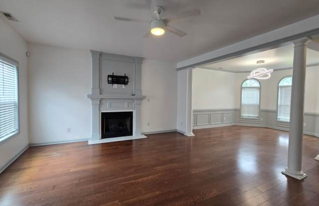 2913 Schonner Ct ~ Summer Grove Gallery 4