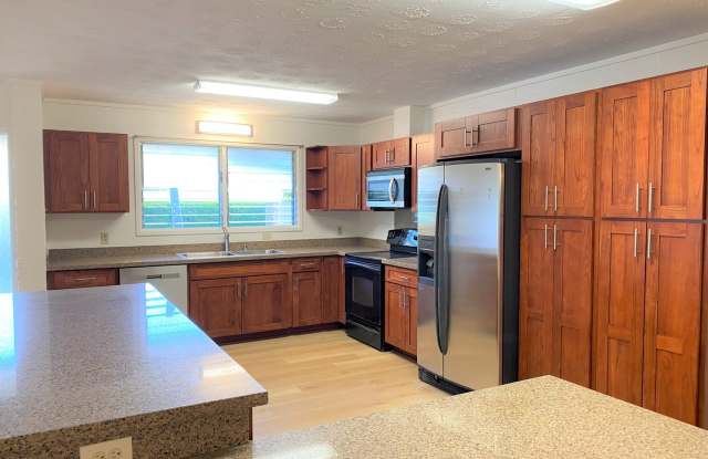 Manoa - Upgraded 3 Bedroom, 3 Bath Single Family Home with Enclosed Garage Gallery 3