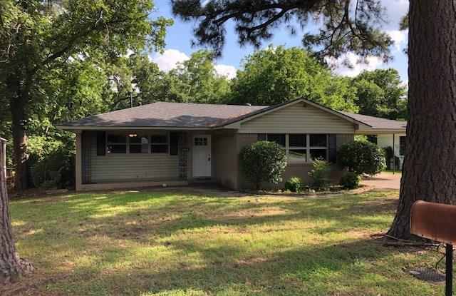 1614 W Hull Street - 1614 West Hull Street, Denison, TX 75020