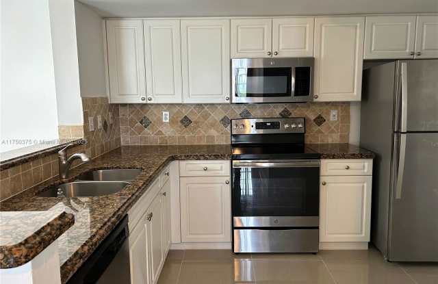 520 Southeast 5th Avenue photos photos