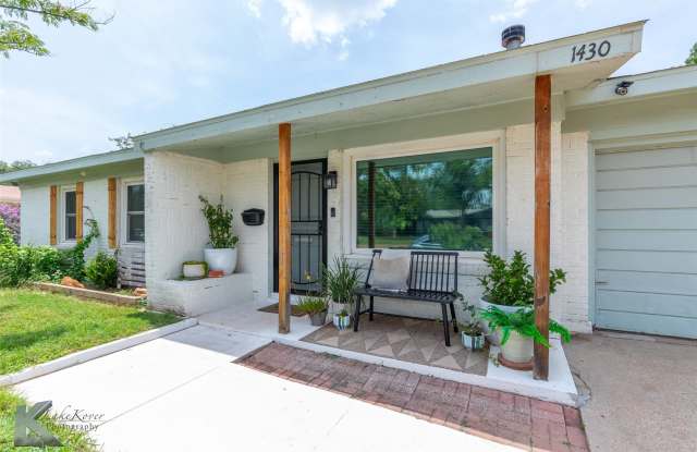 1430 Westview Drive Gallery 4