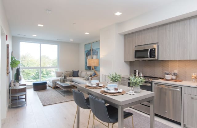 One Beachmont Gallery 4