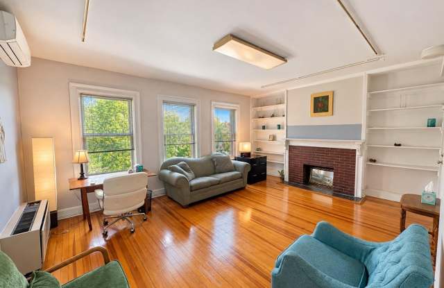 2604 CONNECTICUT Avenue NW Gallery 1