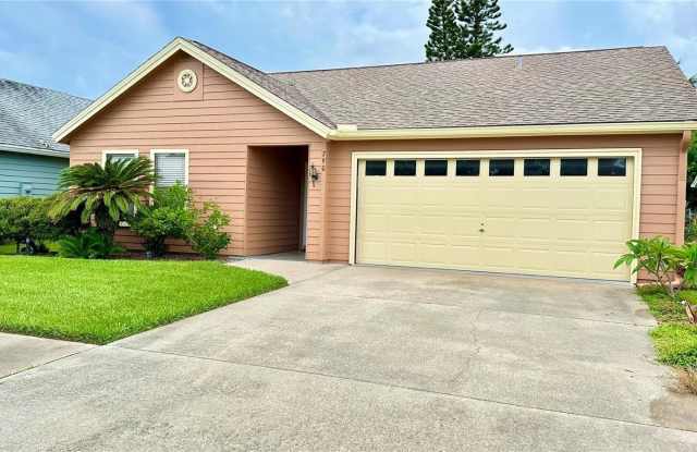 790 PINE SHORES CIRCLE - 790 Pine Shores Circle, New Smyrna Beach, FL 32168