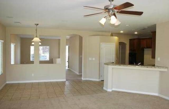 7219 Boulder Falls Ct- Beautiful home in Westlake Neighborhood NW Bakersfield Gallery 4