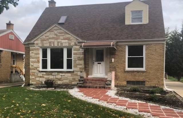 2523 South 6th Avenue - 2523 6th Avenue, North Riverside, IL 60546