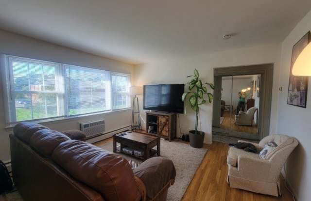 419 Pitney Pl Gallery 4