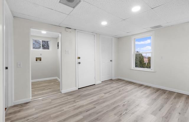 227 Lawrence Street Gallery 4
