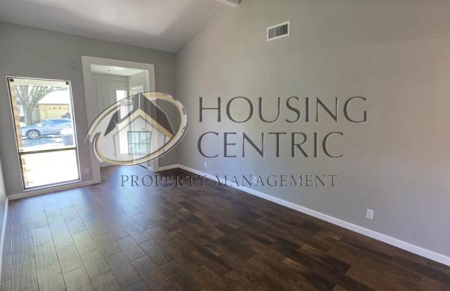 Beautifully Renovated Rancho Cordova Duplex Gallery 3