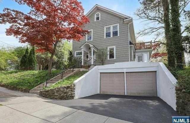 348 Evergreen Place Gallery 2