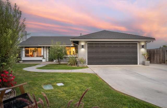 1488 Manzanita Street photos photos