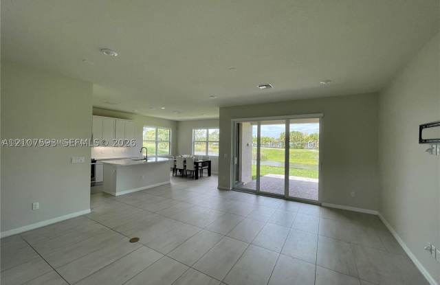 4615 Greenway Dr Gallery 2