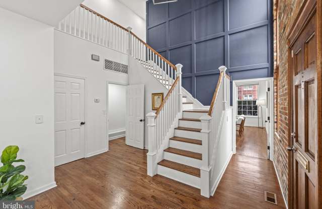 1001 CONSTITUTION AVENUE NE Gallery 3