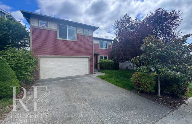 Spacious 4-Bedroom Home with Brand-New Carpet, Two Living Areas & Loft photos photos