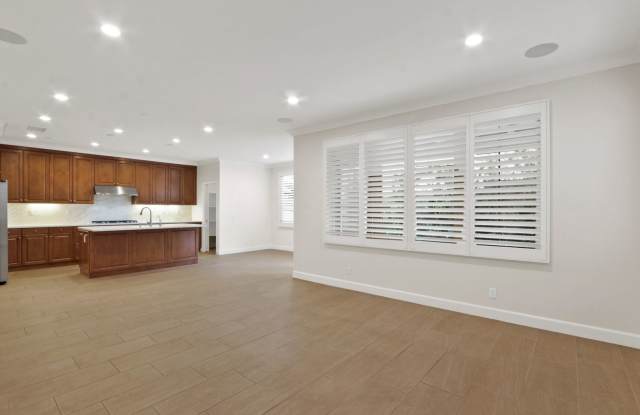Cypress Village Executive Home Gallery 4