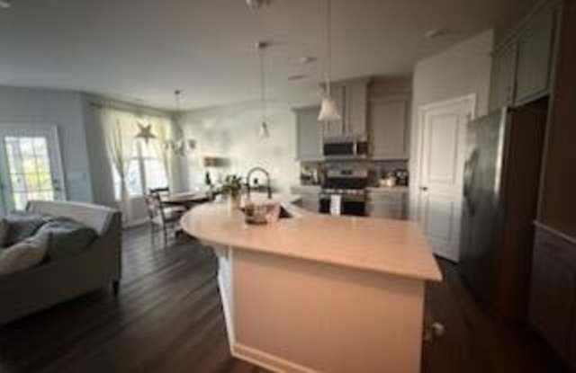 142 Walking Path Place Gallery 2