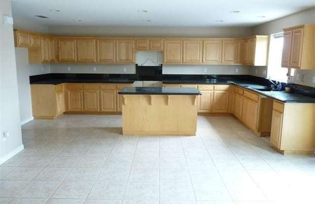 COMING SOON- DO NOT DISTURB TENANTS- Beautiful 4 Bed, 2.5 Bath with POOL in Brentwood Gallery 3