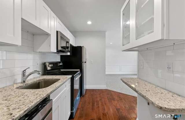 1091 Whalley Avenue Gallery 2