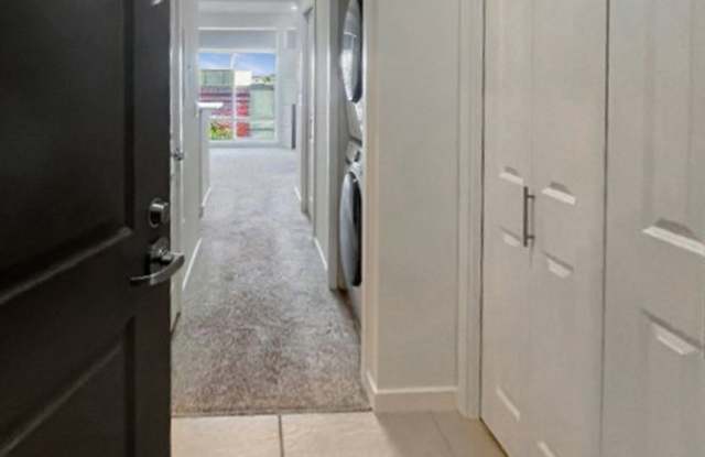 0Bd/1Ba Kirkland Condo Gallery 4