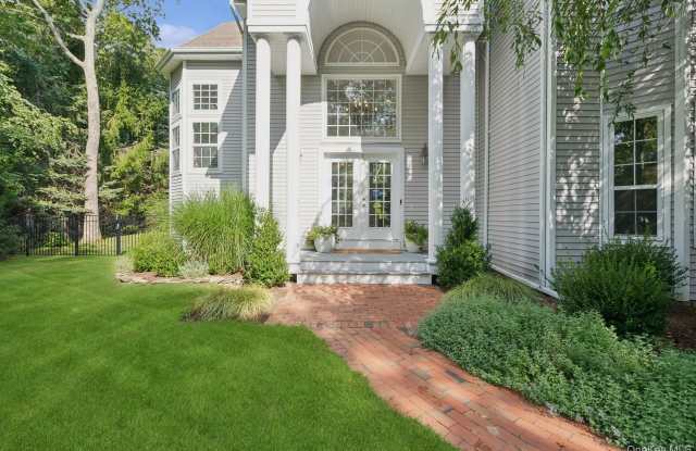 35 Hollow Lane Gallery 2